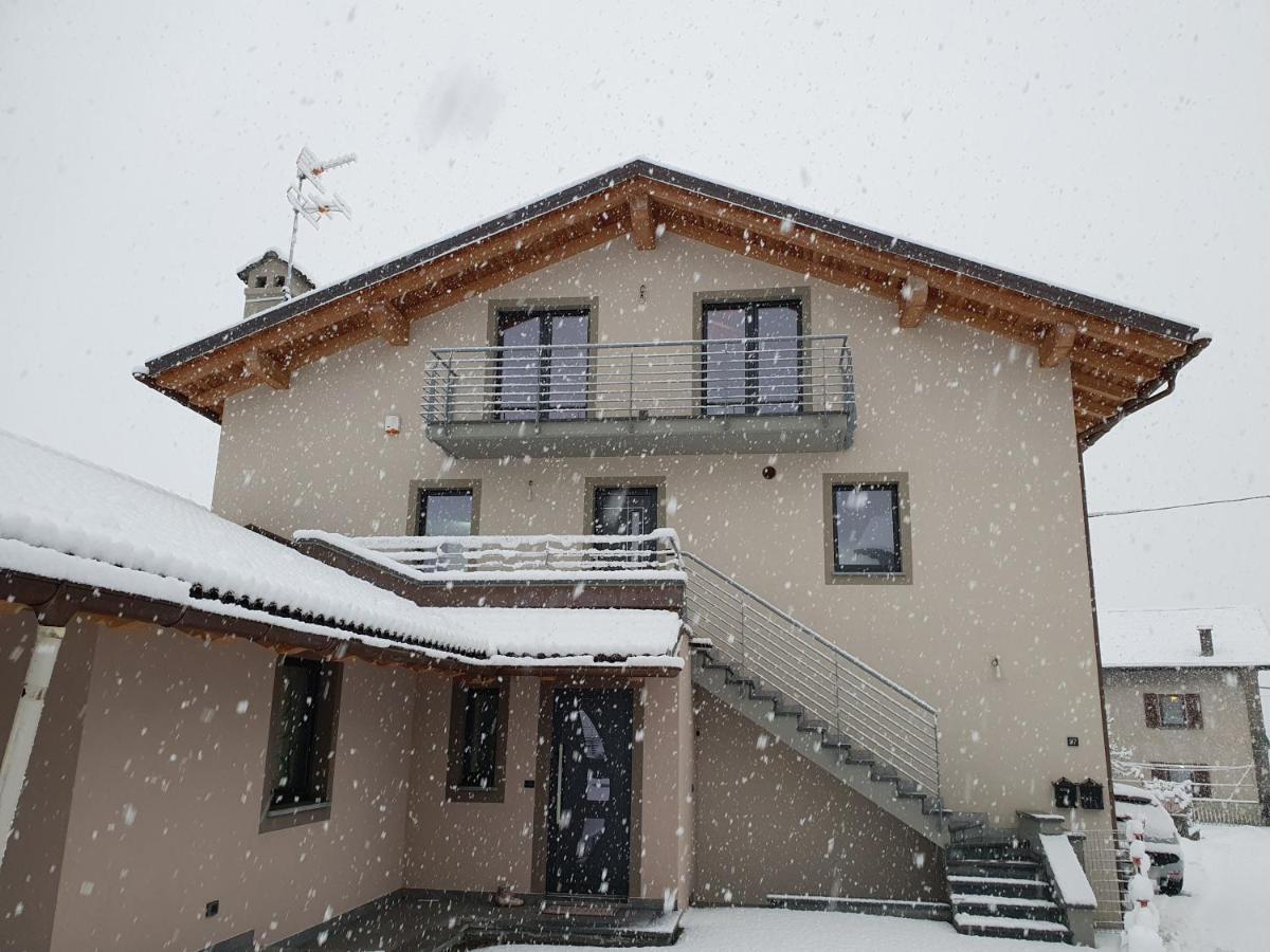 Casa Vacanza Lo Nano Fenis Exterior photo