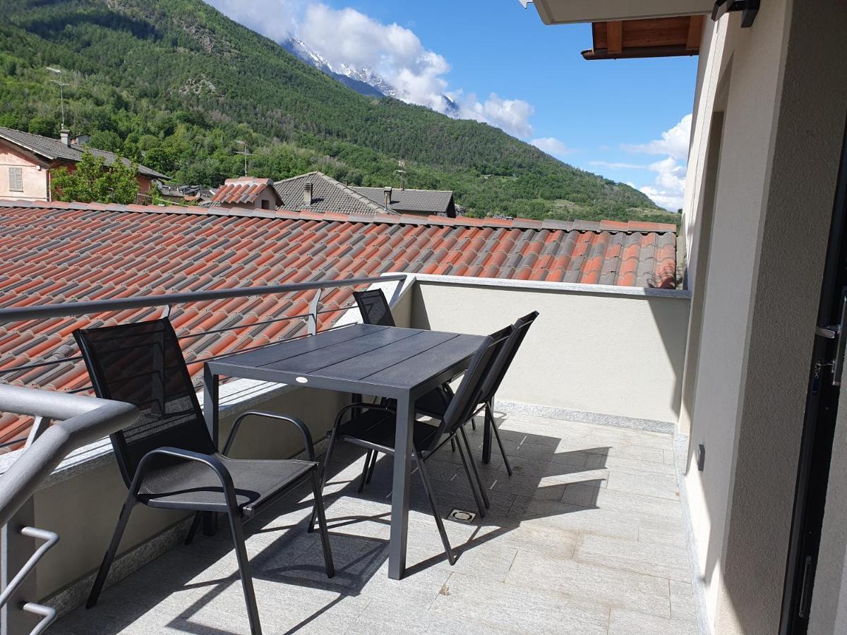 Casa Vacanza Lo Nano Fenis Exterior photo